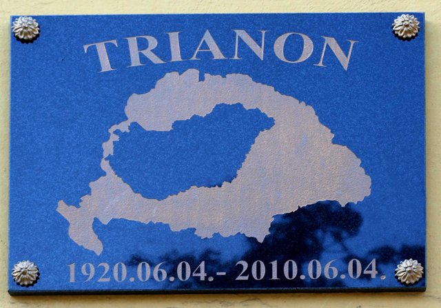 06. trianoni