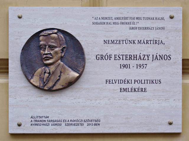 01. Nyiregyhaza Esterhazy Janos emlektabla