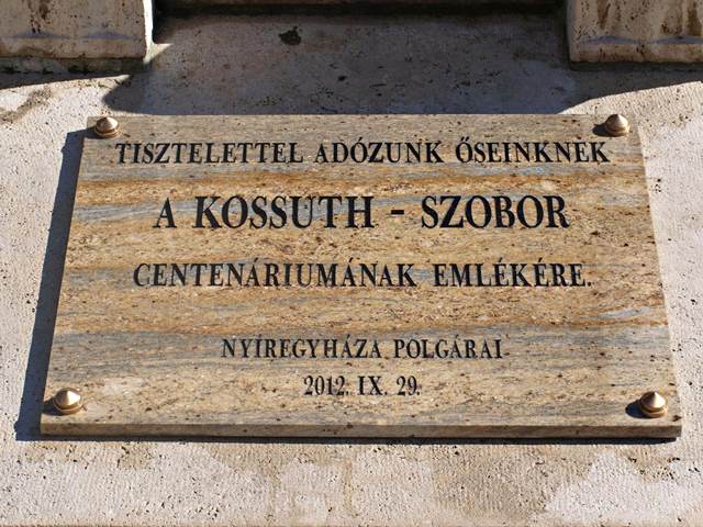 04. Nyiregyhaza 100 eves Kossuth szobor