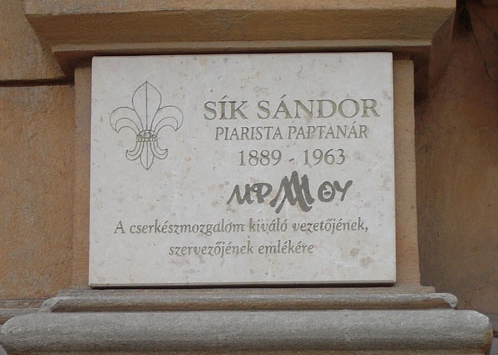 24. sik sandor emlektablaja