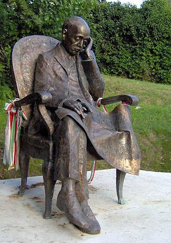 11. teleki pal szobra balatonboglaron