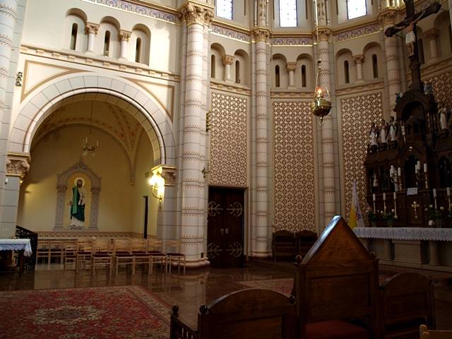 Romai Katolikus Templom Belso015.JPG