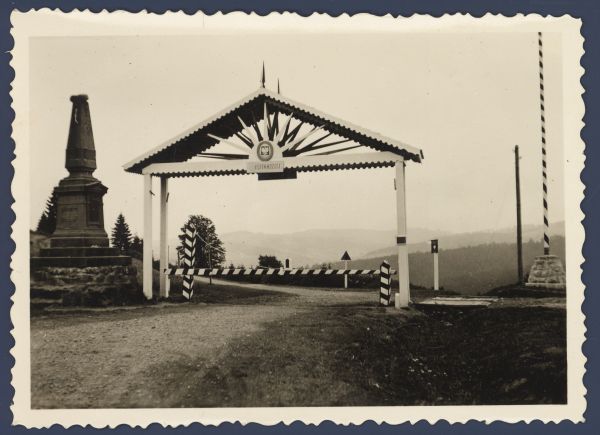 02. Verecke millenniumi emlekmu 01