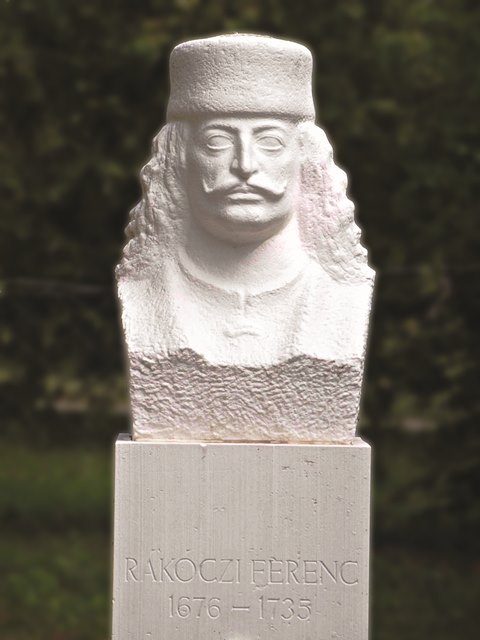 12. Berkesz rakoczi szobor