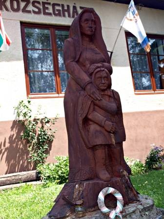 09. regec rakoczi es zrinyi ilona szobra