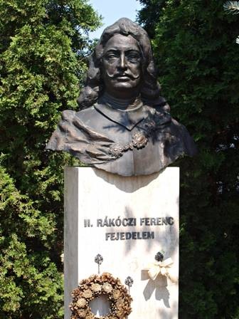 08. rakocziujfalu rakoczi szobor 1