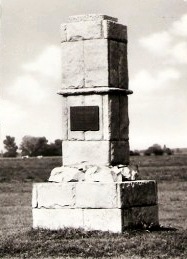 03. gyomro rakoczi emlekoszlop archiv