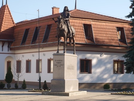 03. tarpa rakoczi szobor