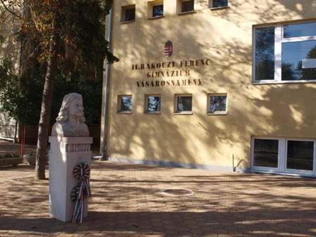 08. vasarosnameny rakoczi szobor ocsai karoly
