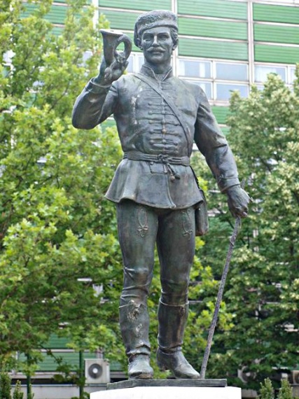 04. szekesfehervar rakoczi postalegenye szobor