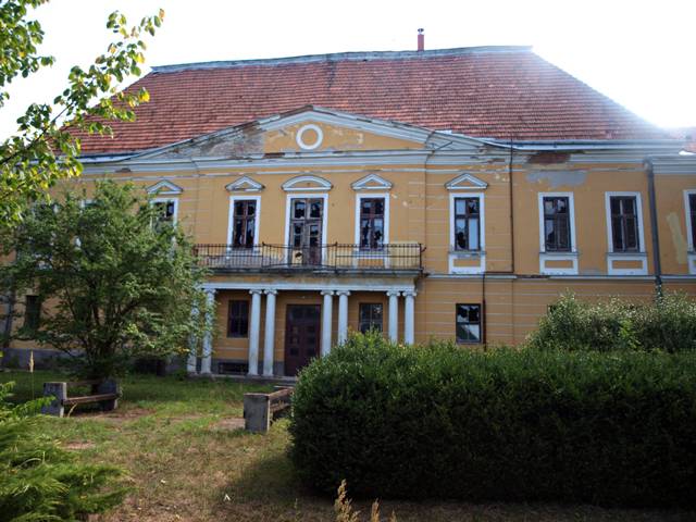 04. Berkesz Vay kastely foepulet