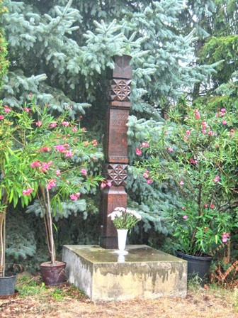 24. Nagyhalasz Szarka Laszlo kopjafa