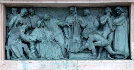 27. hosok tere matyas kiraly dombormu