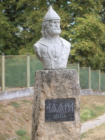 03. tapioszentmarton sebestyen benedek atilla szobra