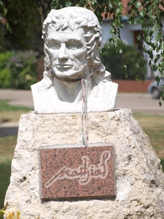 11. tapioszentmarton sebestyen benedek matyas kiraly szobor