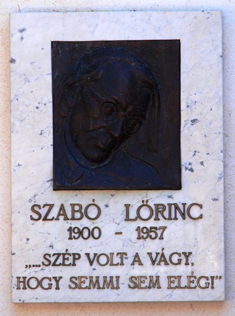 Szabó Lőrinc emléktábla Nyiregyhaza Szabo Lorinc emlektabla 02