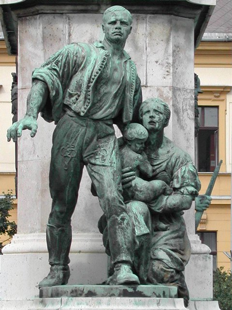 Nyiregyhaza Hosok szobra 03