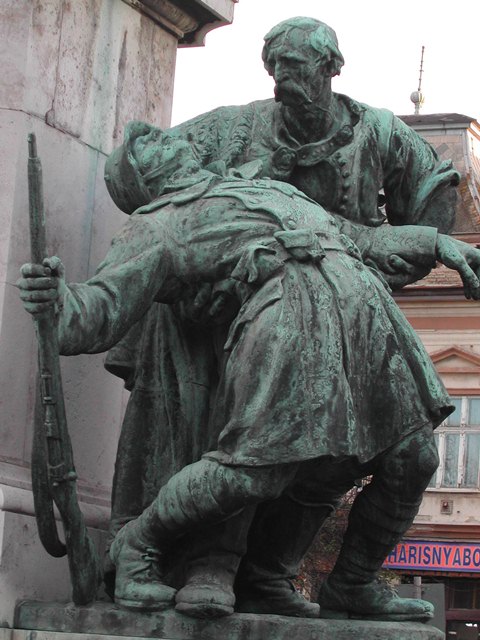 Nyiregyhaza Hosok szobra 04