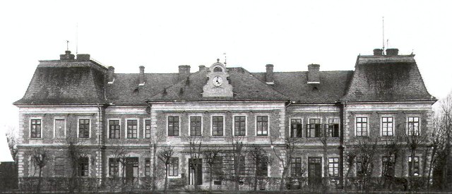 Nyiregyhaza Huszar laktanya 03