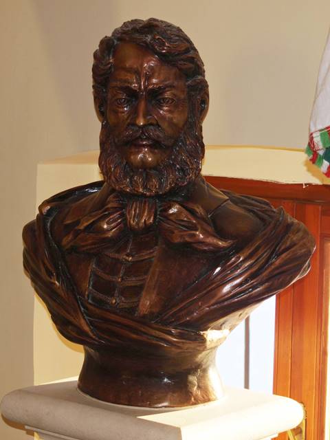 Ekker Róbert: Kossuth Lajos 07. Nyiregyhaza Kossuth szobor Ekker Robert